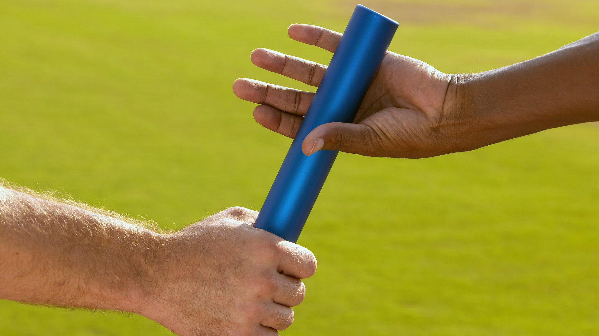 开云官网在线-“速度的狂欢：每一圈都令人振奋”，速度 v