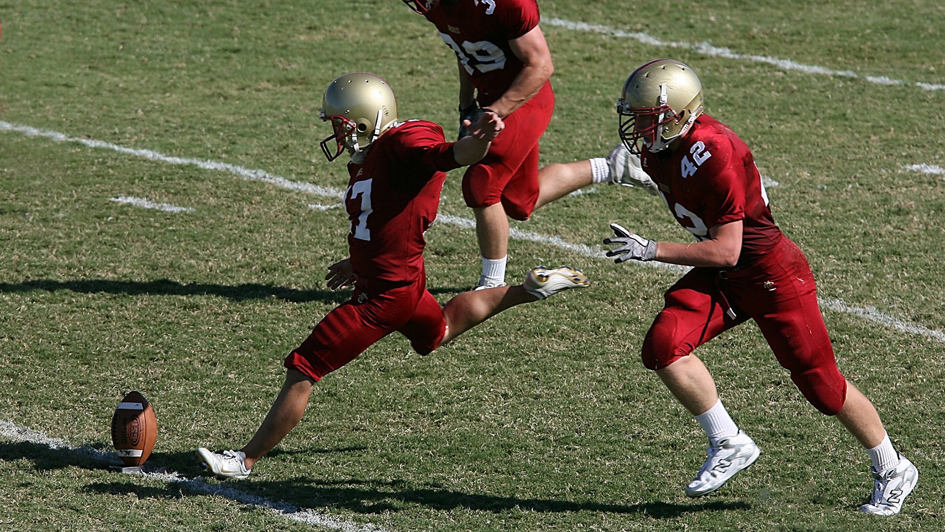 独立队防守表现提升，《独立大队》